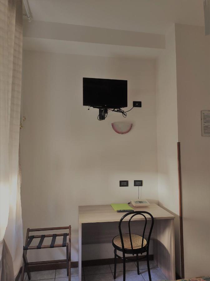 Hotel Marinoni Lomazzo Buitenkant foto