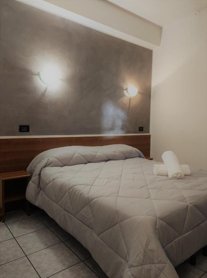 Hotel Marinoni Lomazzo Buitenkant foto