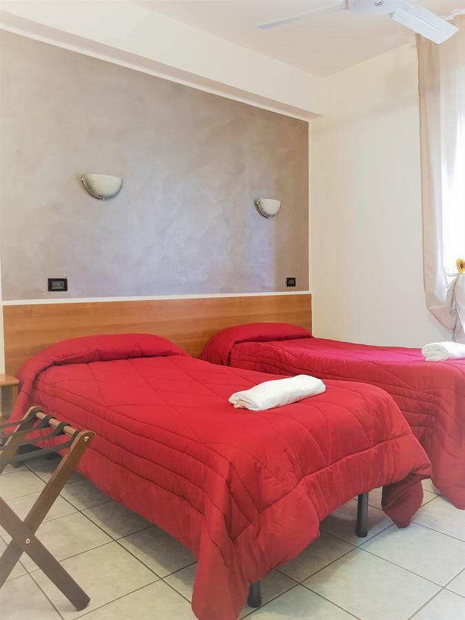 Hotel Marinoni Lomazzo Buitenkant foto