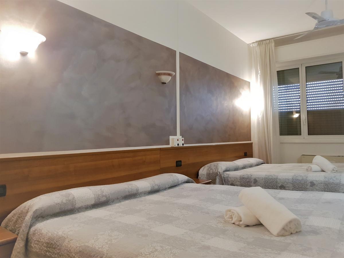 Hotel Marinoni Lomazzo Buitenkant foto