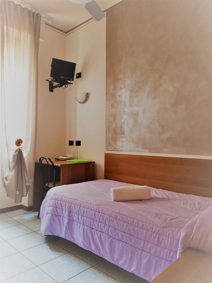 Hotel Marinoni Lomazzo Buitenkant foto