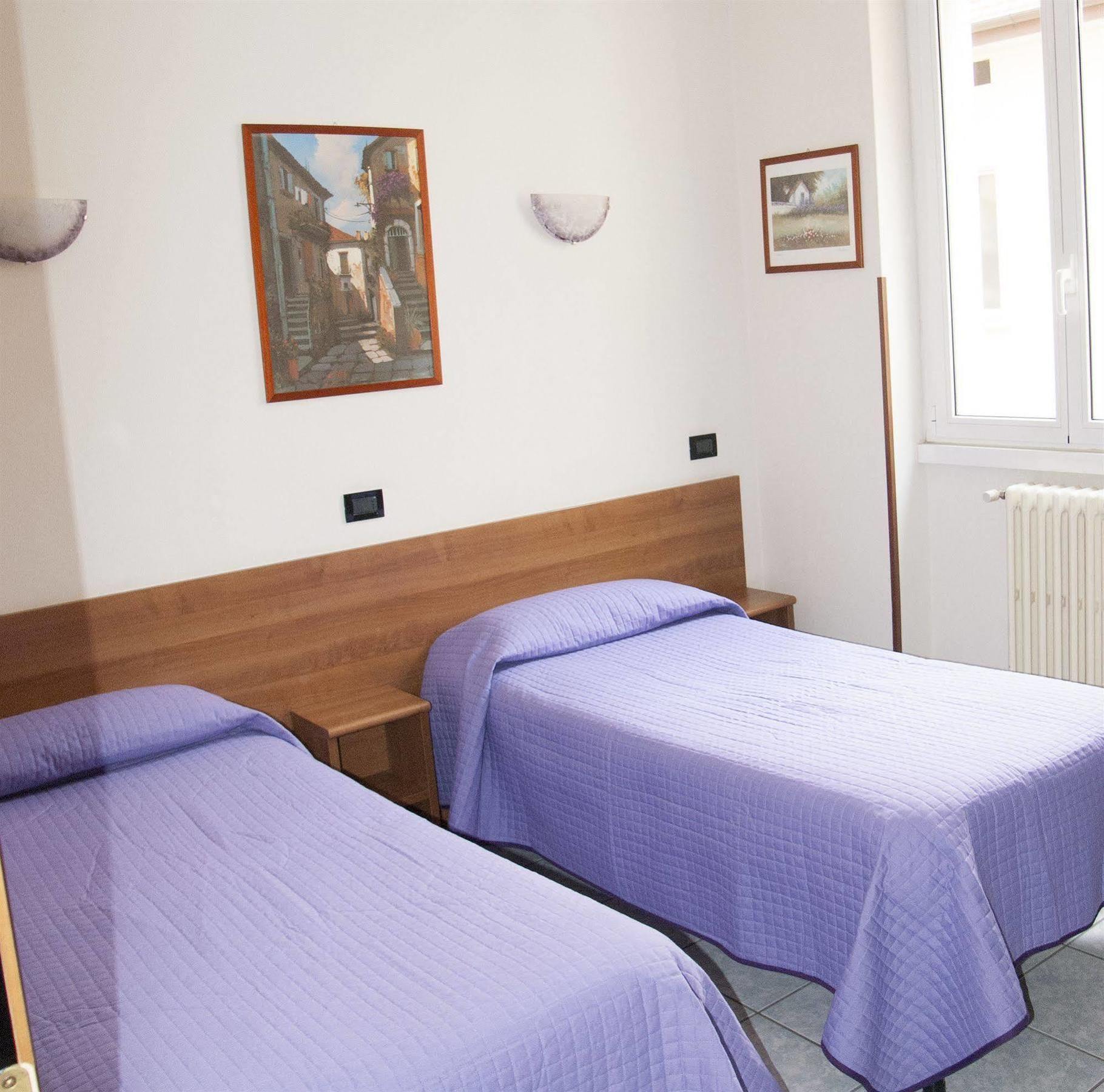 Hotel Marinoni Lomazzo Buitenkant foto