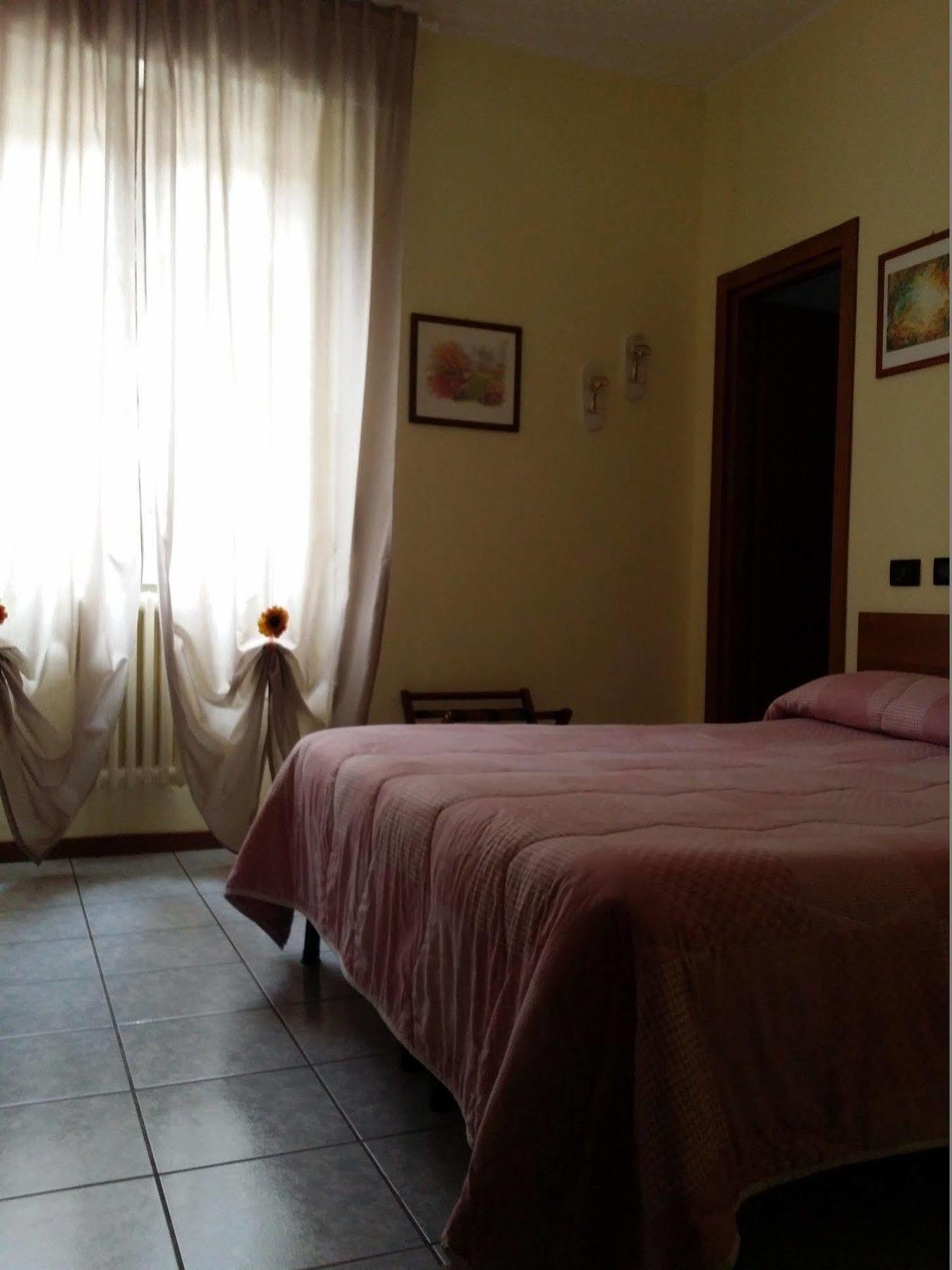 Hotel Marinoni Lomazzo Buitenkant foto