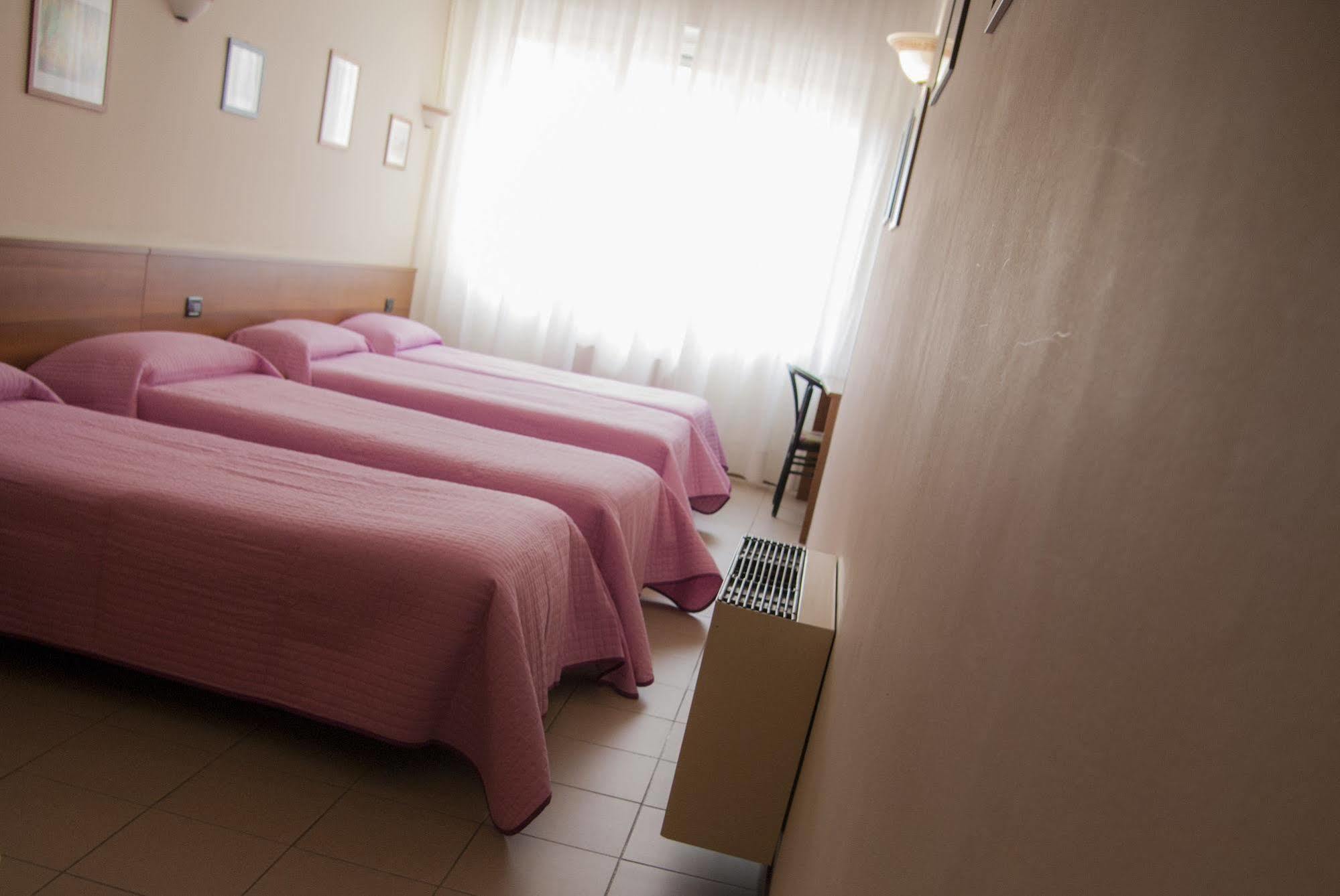 Hotel Marinoni Lomazzo Buitenkant foto