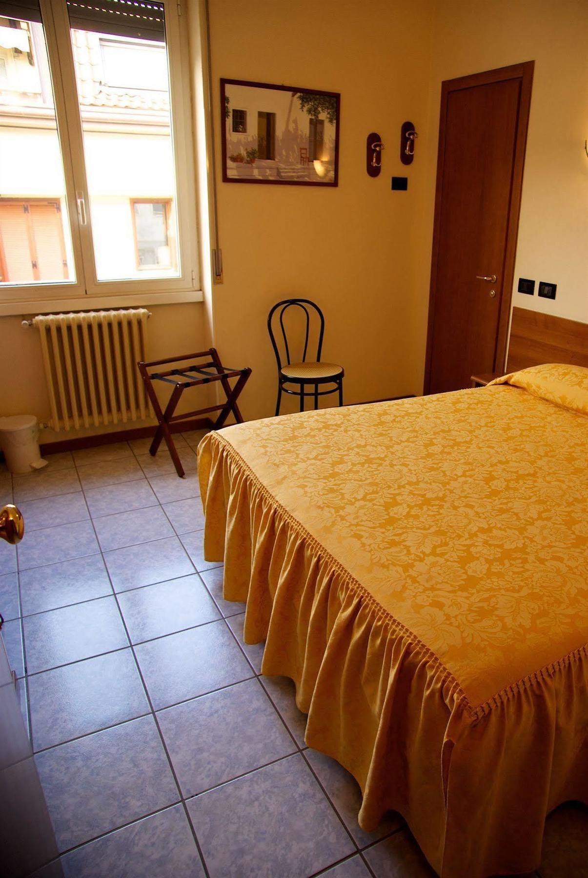 Hotel Marinoni Lomazzo Buitenkant foto