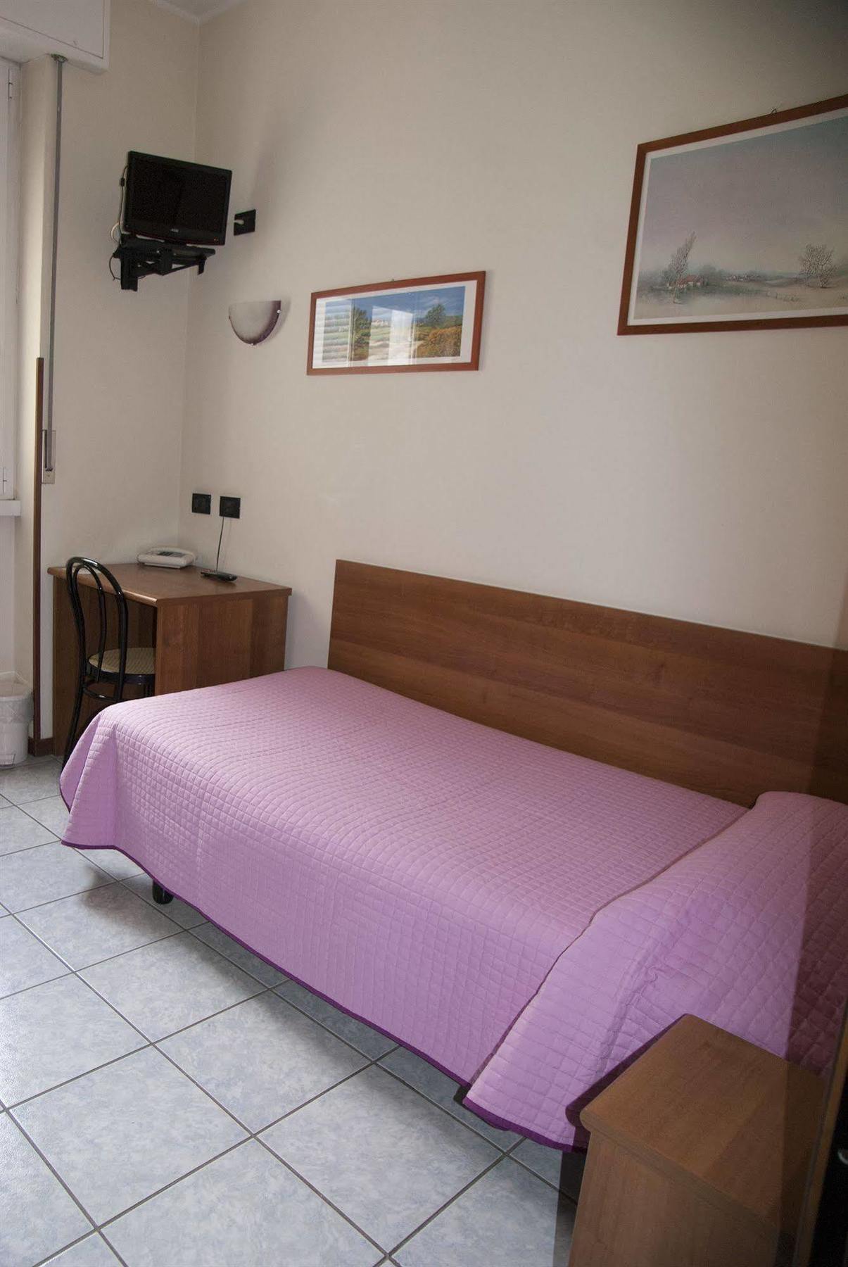 Hotel Marinoni Lomazzo Buitenkant foto